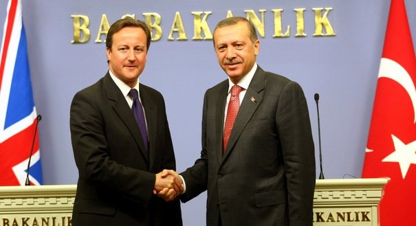  Britanicii şi turcii condamnă vehement intervenţia Rusiei în Siria