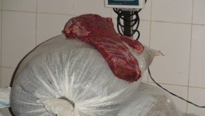  Saci cu carne dubioasă confiscaţi în zona Gării din localuri cu ştaif