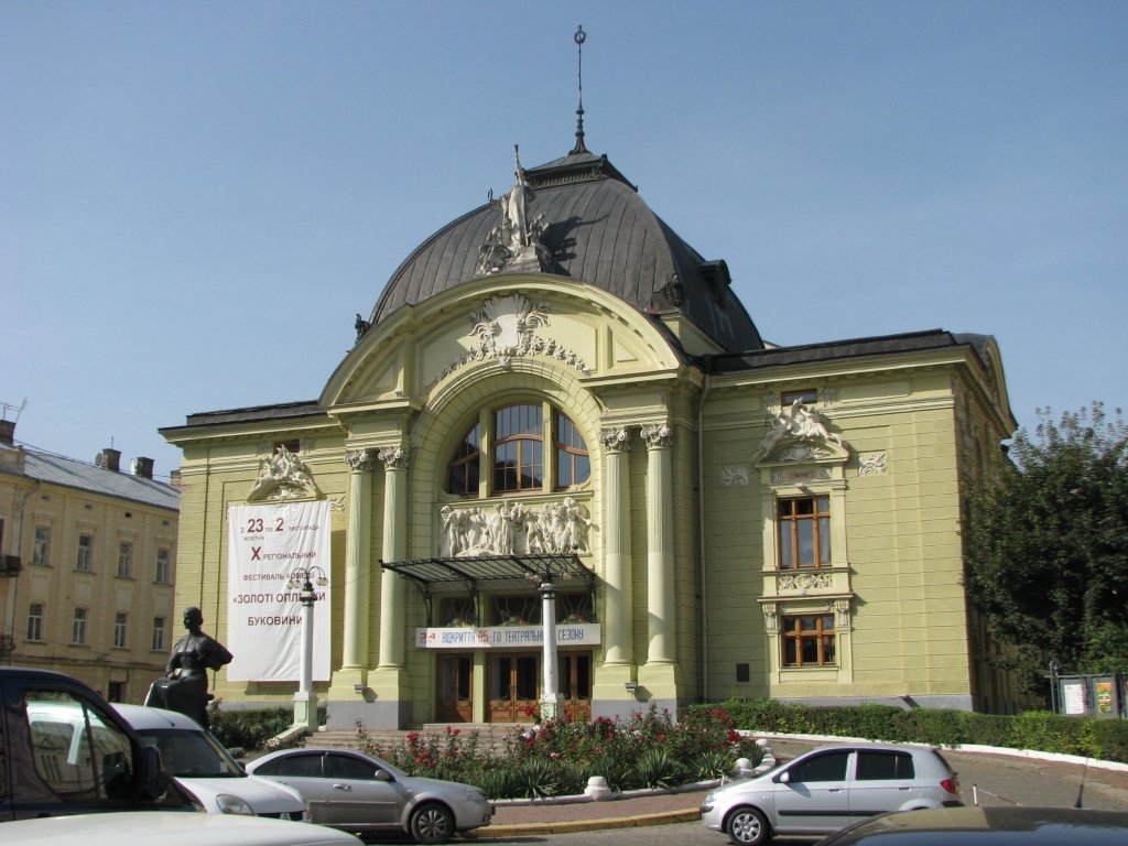  162821_1004_galerie_Teatrul-din-Cernauti
