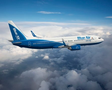  Blue Air, cumpărată de doi foşti piloţi ai companiei