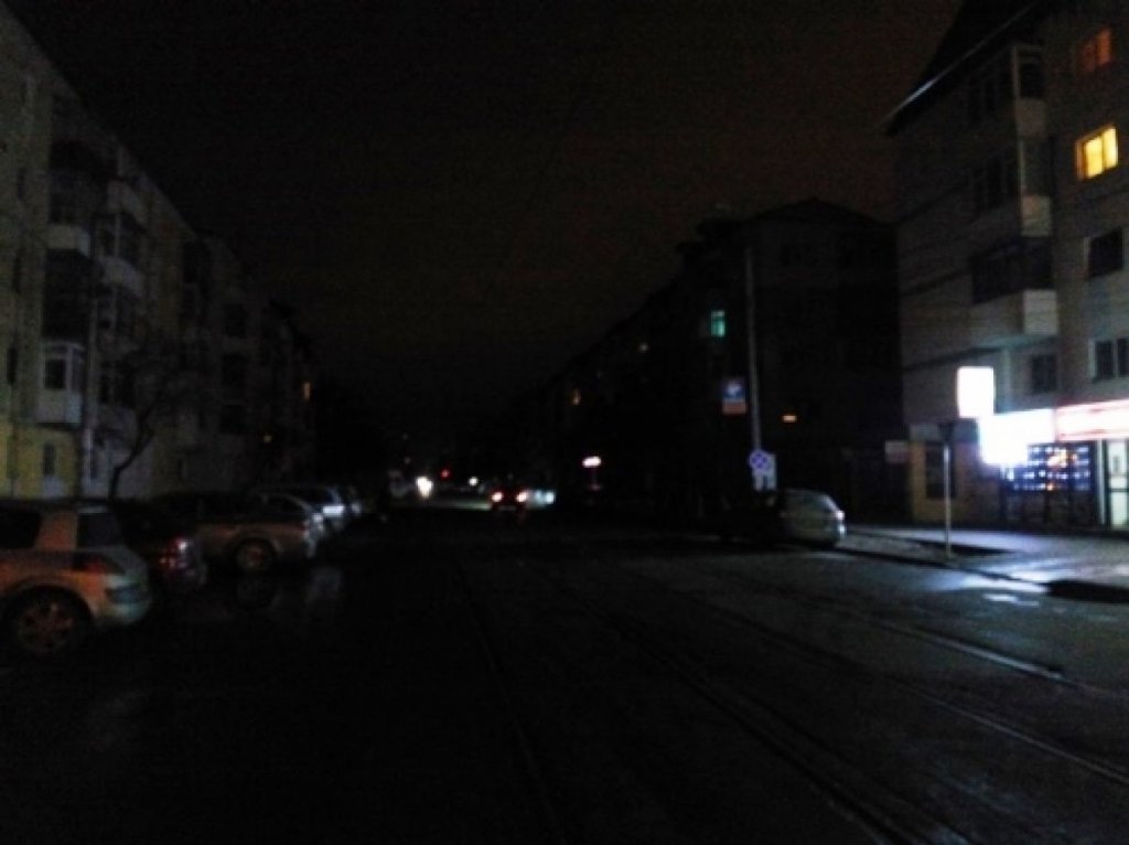  Iluminatul stradal din Iaşi merge după ora Moscovei. Reacţia autorităţilor