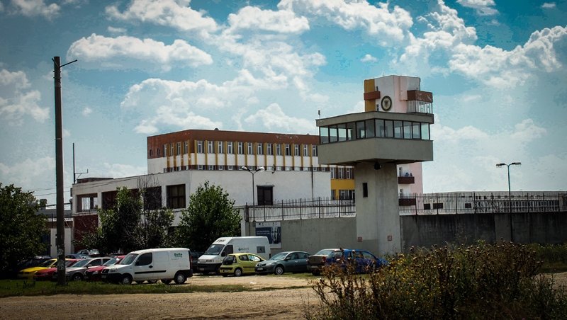  Directorul Penitenciarului Giurgiu, suspectat de implicare în înşelăciuni prin metoda „Accidentul”