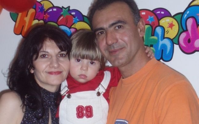  Părinții s-au sinucis imediat după ce băiețelul lor bolnav de cancer a murit