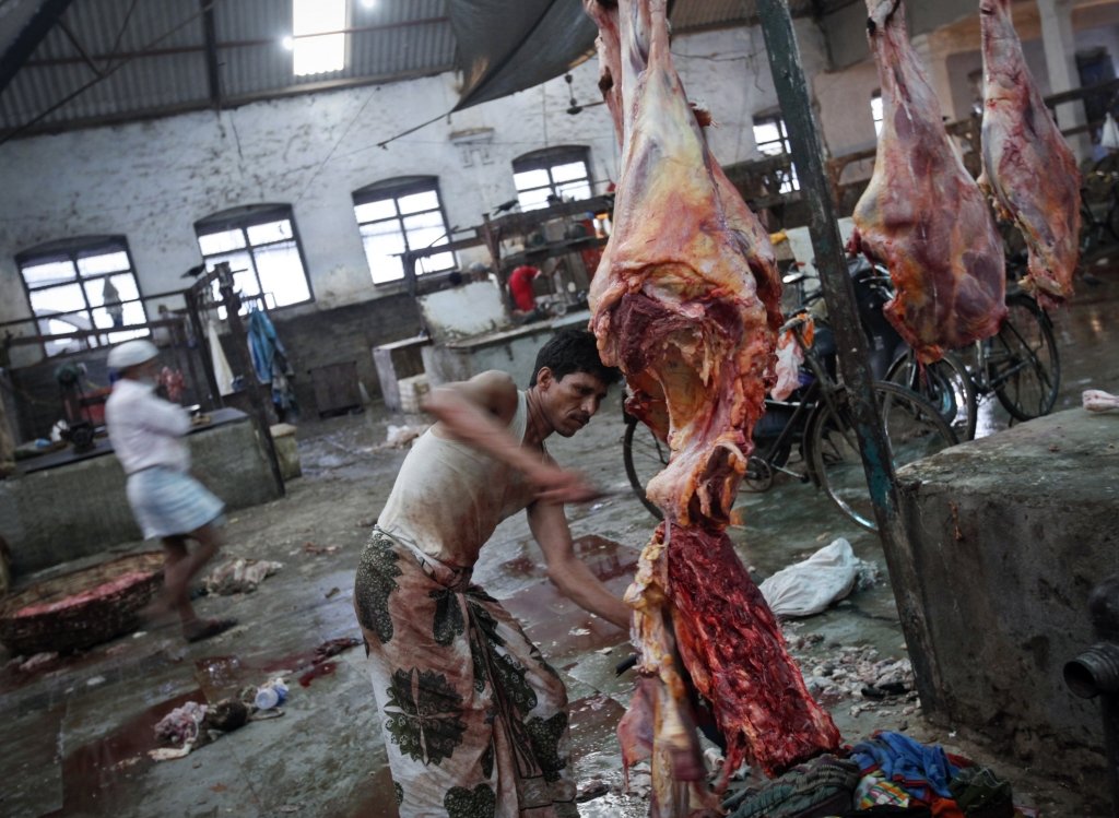  Şfârşitul lumii e mai aproape ca oricând: Asiaticii au început să mănânce carne