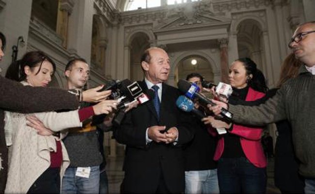  Traian Basescu, in instanta, intr-un dosar in care Parchetul General solicita inceperea urmaririi penale pentru fals in declaratii