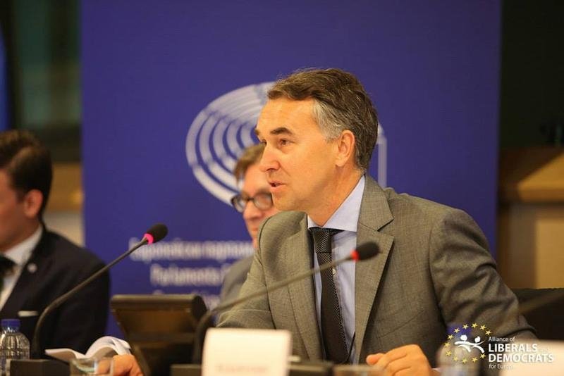  Raportorul Republicii Moldova, apel catre politicienii de la Chisinau: Treziti-va!