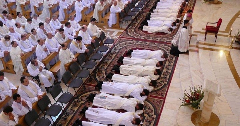  20 de hirotoniri marţi, într-o slujbă specială. Toţi catolicii din Iaşi sunt invitaţi