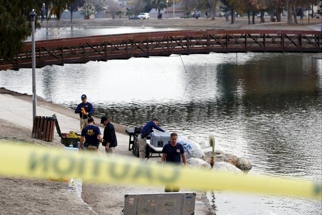 Apele unui lac de langa masacrul din San Bernardino, rascolite de politisti