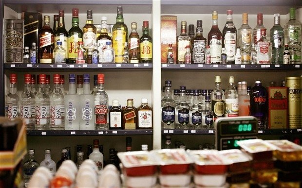  Parlamentul turc a adoptat o lege controversată care limitează consumul de alcool