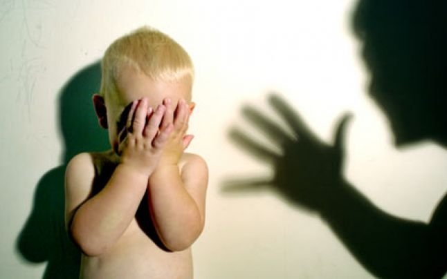 Cum disciplinezi un copil obraznic fără să țipi la el și fără să-l lovești