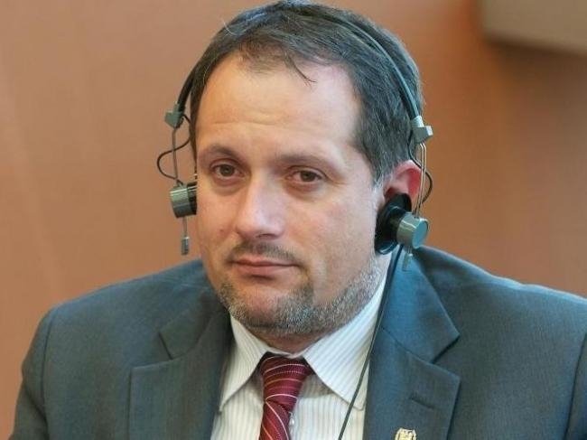  Judecătorii au înviat vechiul Cod Penal în folosul senatorului Sorin Lazăr