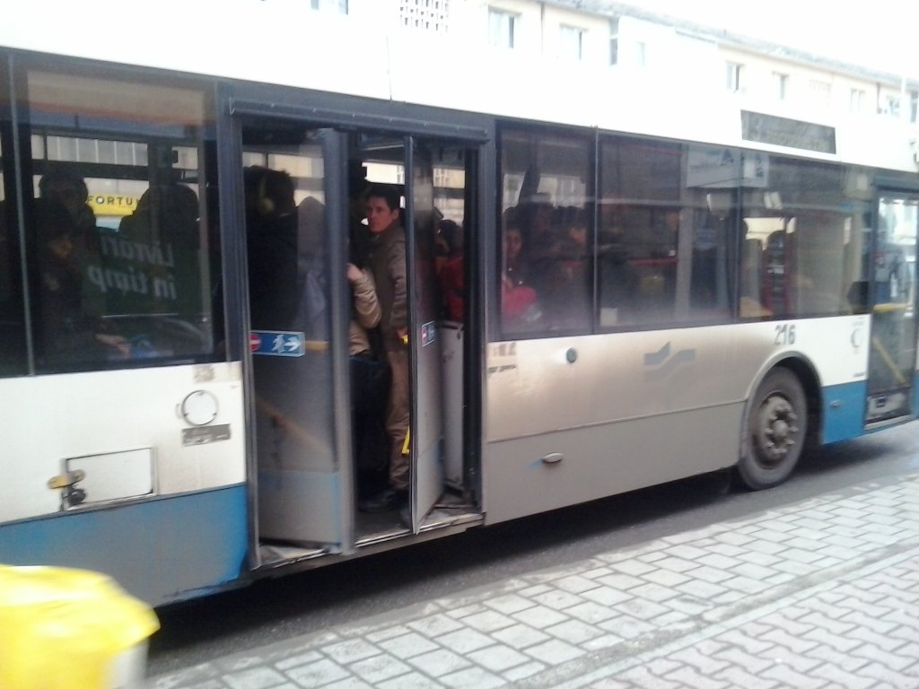  179847_117671_stiri_imbulzeala-autobuz-6