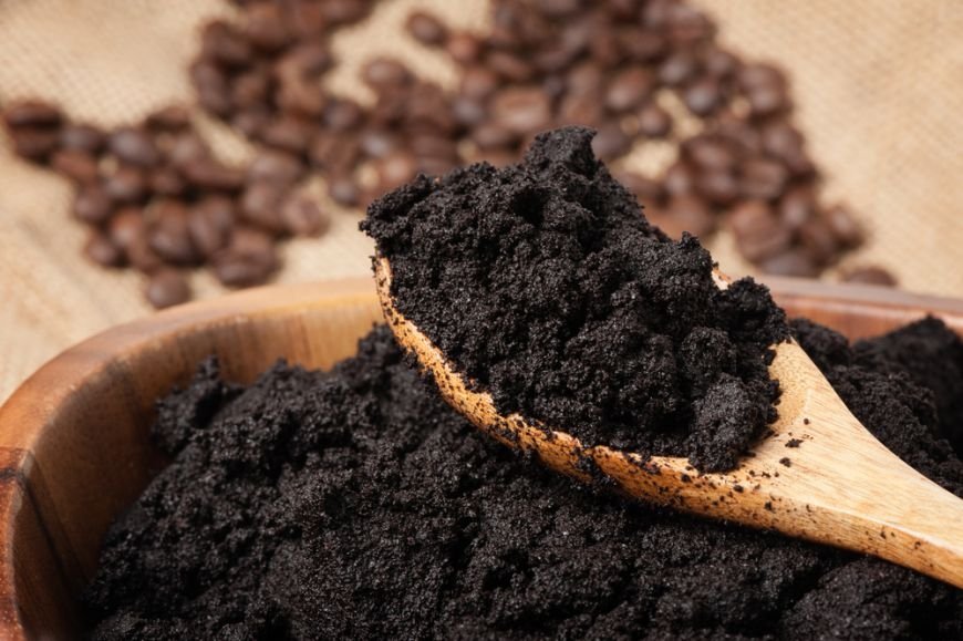  5 motive pentru care să nu arunci zațul de cafea