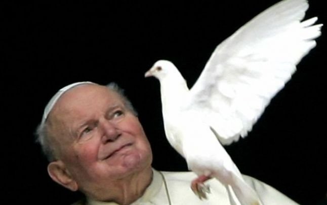  Sugestia unei relații a papei Ioan Paul al II-lea cu o femeie, „glumă de Sfantul Valentin”