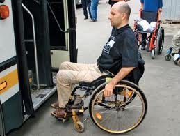  Veteranii şi persoanele cu handicap – bătaia de joc a firmelor de transport din Iaşi
