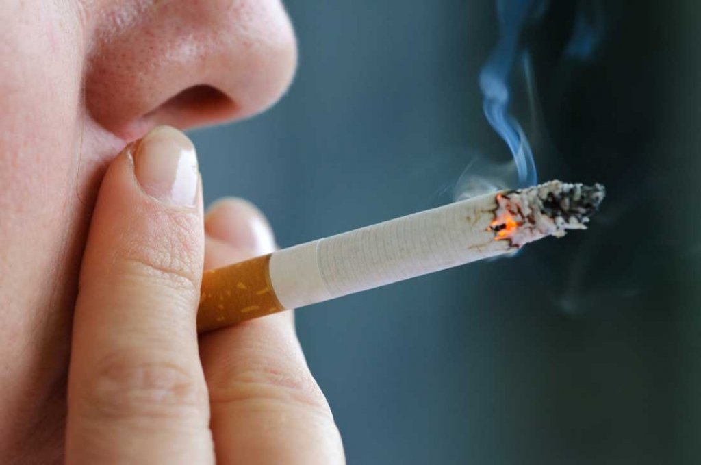  ISU recomandă cetăţenilor să nu sune la 112 dacă se încalcă legea anti-fumat