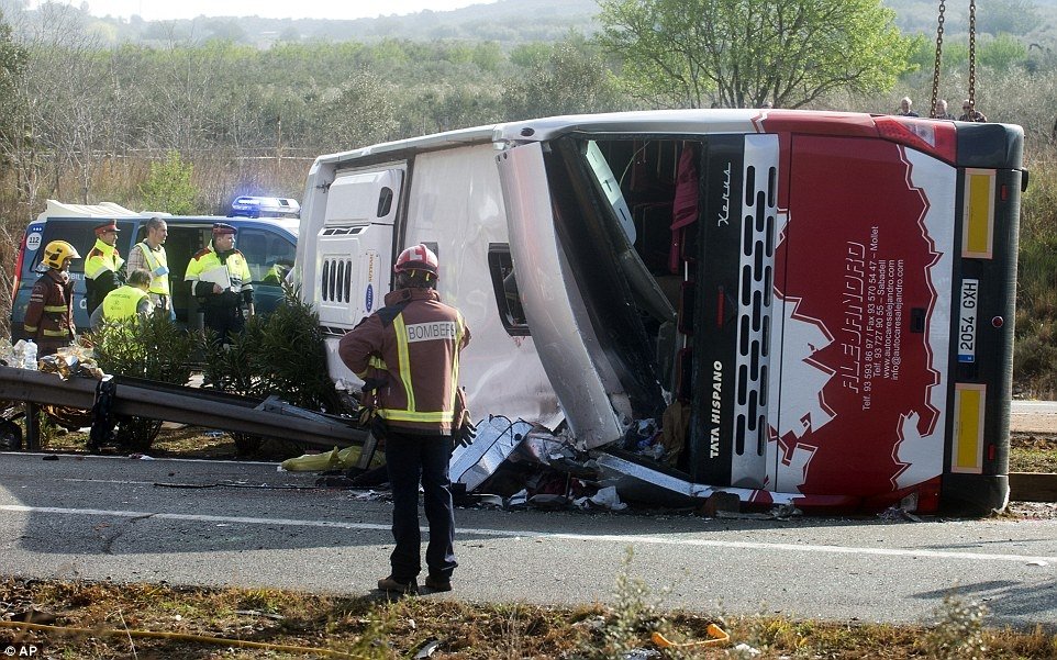  188170_122615_stiri_Accident-cumplit-autocar-Spania-foto-DailyMail-9