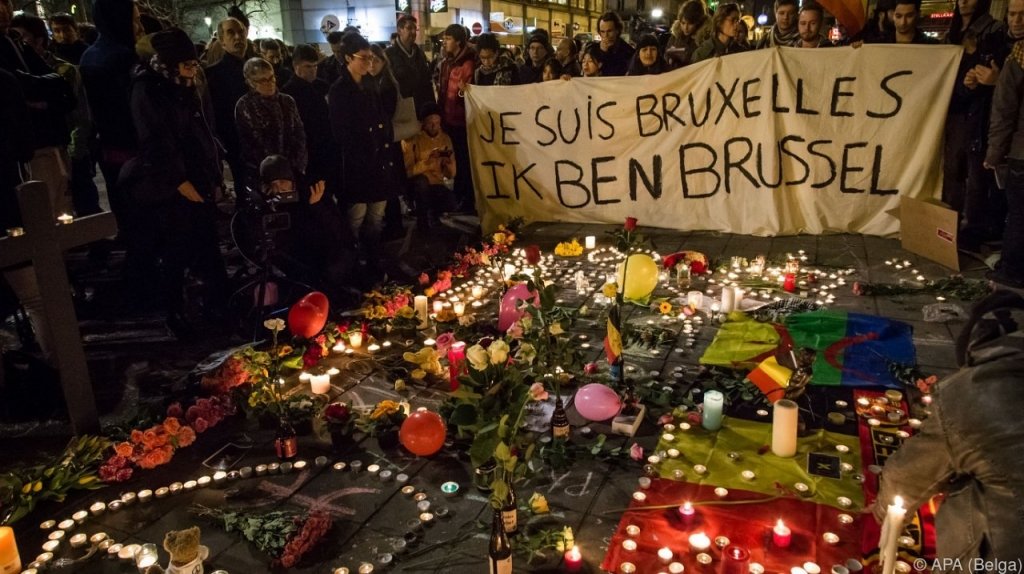  Joi va fi zi de doliu național în semn de solidaritate cu cetățenii belgieni