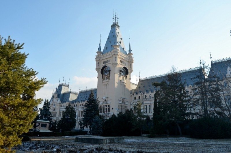 Palatul Culturii se deschide luni pentru Cioloş şi miercuri pentru publicul larg