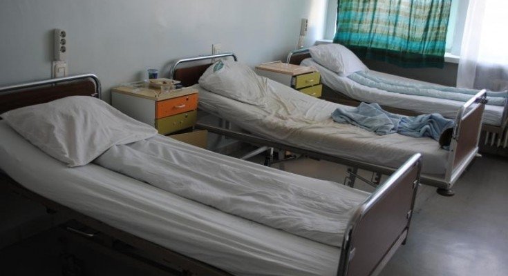  De la an la an, CJAS decontează tot mai puţin pentru internările din spitale