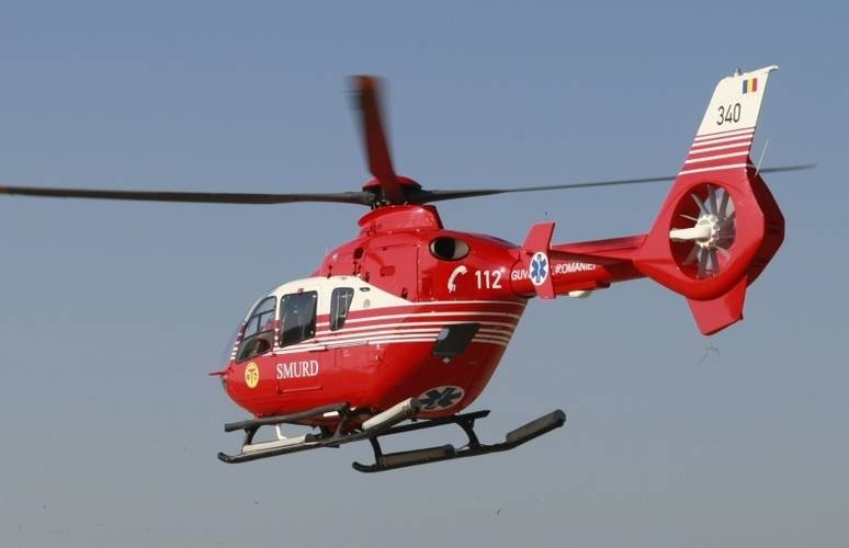  Copil din Vaslui preluat de un elicopter SMURD după ce a căzut într-un pârâu