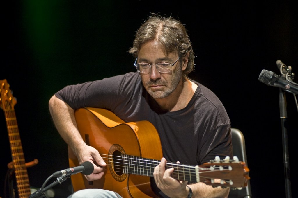  Celebrul chitarist Al Di Meola vine la Iaşi, pe 25 mai. Concertul, la Palatul Culturii
