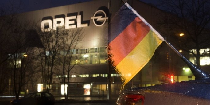  Guvernul Germaniei cere informaţii într-o anchetă privind manipularea emisiilor la vehicule Opel