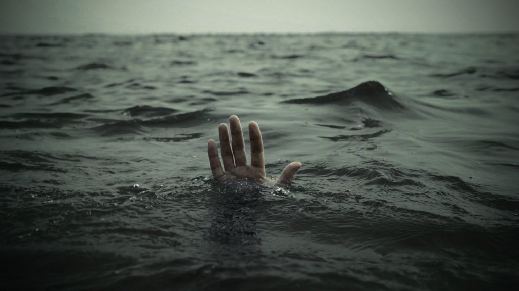 Tragedie după tragedie. Trei români s-au înecat în sudul Italiei