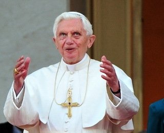  Papa emerit Benedict al XVI-lea, la PRIMUL interviu după demisie