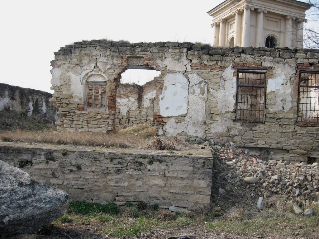  Au dispărut 11 monumente istorice din Iaşi. Demolate sau chiar furate bucată cu bucată