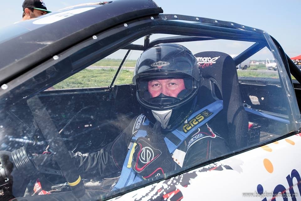  Pilotul Răzvan Frăţianu a câştigat prima etapă a Campionatului Naţional de Drift