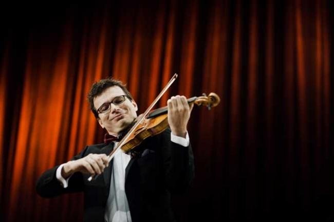  Violonistul Alexandru Tomescu concertează gratuit în această seară la Iaşi