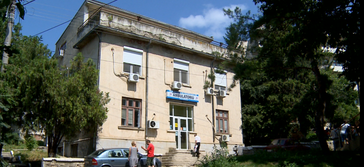  La Iași s-a inaugurat o clădire complet inutilizabilă. Ar fi ajutat anual 50.000 de pacienți