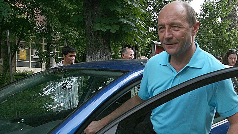  Traian Băsescu a plecat cu SPP-ul la Poarta Albă să-și viziteze fratele