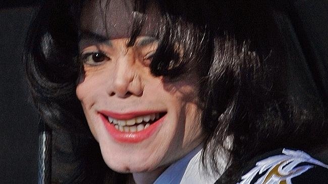  Imagini morbide găsite la reşedinţa lui Michael Jackson