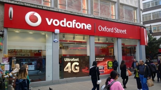  Vodafone si-ar putea muta sediul central din Londra in afara Regatului Unit dupa Brexit