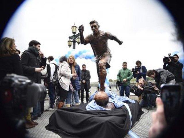  O statuie a lui Lionel Messi a fost dezvelită la Buenos Aires