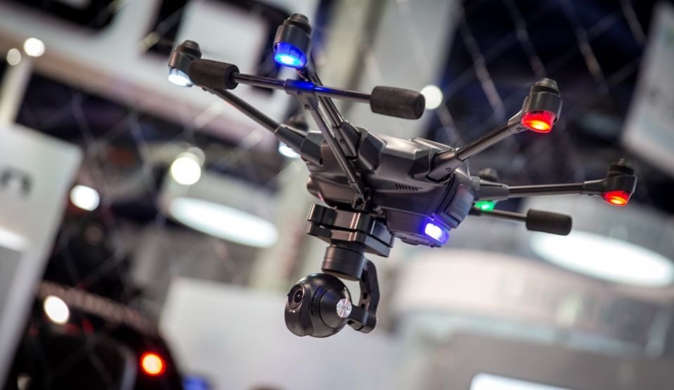  Știați că zborul unei drone în zona intravilană din România este interzis prin lege?