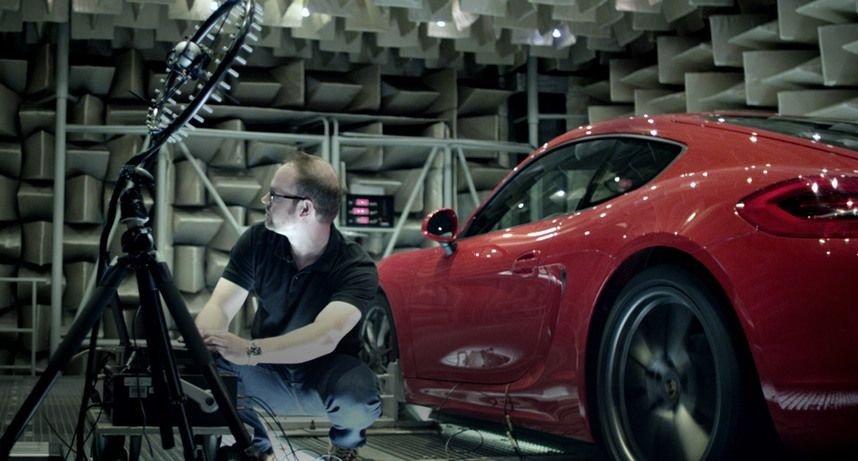  Inginerii Porsche de la Cluj dezvoltă software pentru creşterea gradului de digitalizare a maşinilor