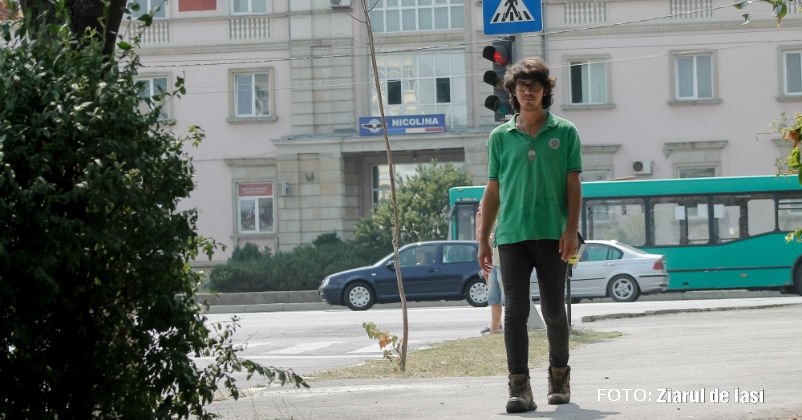  Tânărul care străbate România pe jos a ajuns la Iași: „Oamenii sunt boemi, nostalgici, liniștiți”