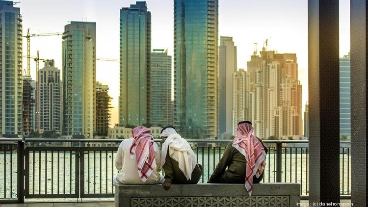  Locuri de muncă în Dubai, Qatar, Emirate. Salarii frumoase, cazarea și transportul sunt gratuite