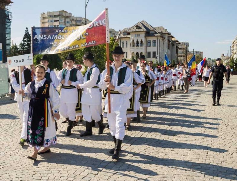  Programul Festivalului Cătălina, cel mai mare spectacol folcloric din Moldova