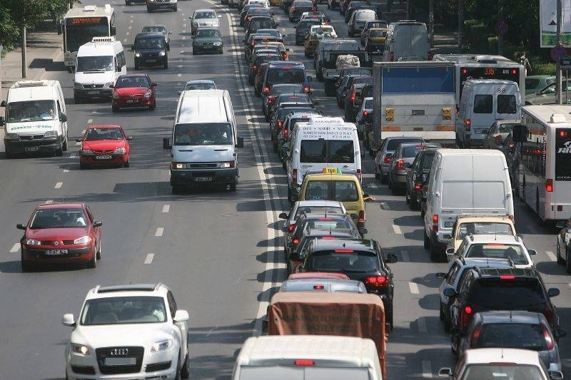  Se caută soluţii într-o zonă cu un trafic de 20.000 de maşini pe zi la intrarea în Iași
