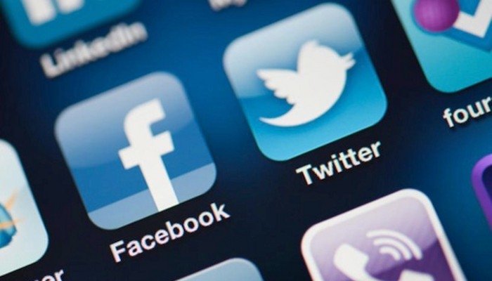  Facebook si Twitter vor face parte dintr-o retea de stiri si tehnologie, care vrea sa combata propagarea stirilor false