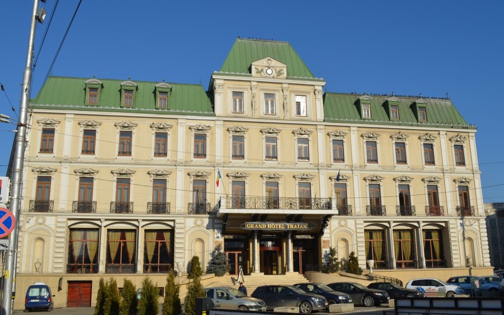  Târg internaţional de universităţi şi licee la Hotel Traian