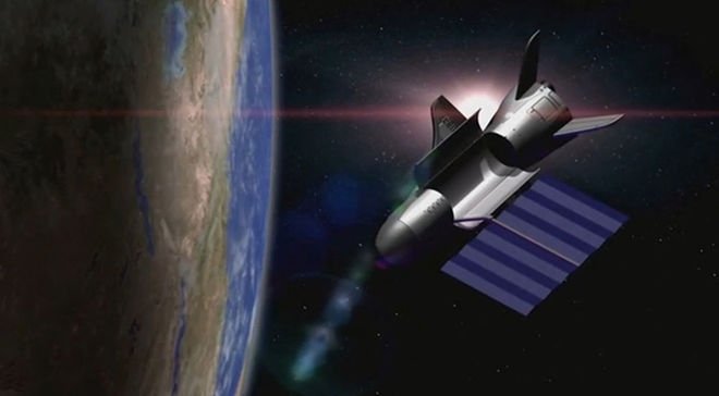 De peste 500 de zile, un satelit misterios se află pe orbita Pământului. Este ghidat de armata SUA