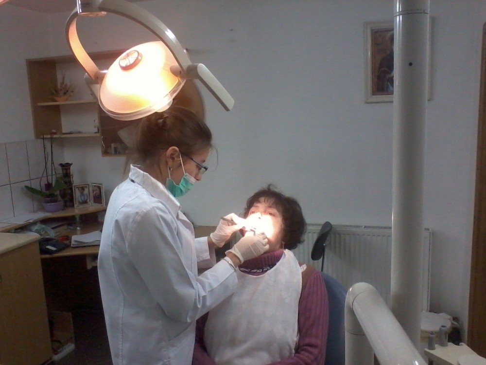  Dentiştii ieşeni aşteaptă în continuare mărirea sumelor date de CJAS