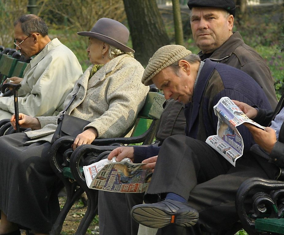  Cine sunt pensionarii care primesc bilete de tratament