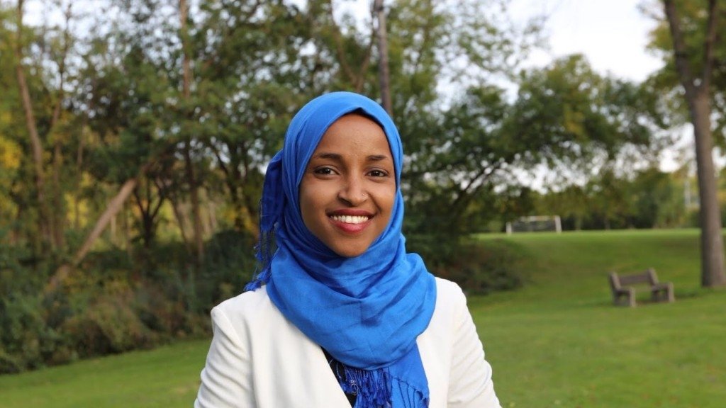  Premieră în SUA: o femeie cu văl islamic a ajuns în Parlament