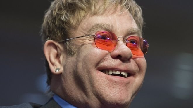  Elton John s-ar putea retrage anul viitor din viața artistică
